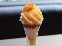 Peach parfait