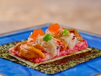 New [Renewal Special Commemorative Course]: We offer “Premium Wagyu Uni & Crab Yukke Dog”, “Spicy Tartar Menchikatsu Sandwich”, and “Adult’s Infinite Pork Loin & Infinite Series”!