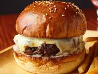 【黒毛和牛】モッツァレラチーズバーガー