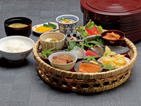 彩花籠膳（平日ランチスタート限定11時30分～/13時00分～）