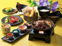 Grilled domestic beef on a ceramic plate and tempura set menu