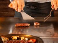 Reservation-only! “Kobe Beef Takakura Tasting Course” – 9 dishes in total, including grilled Kobe beef sushi, warm dishes, and as the main course, a steak made from a particularly rare and premium cut of Kobe beef.
