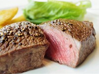 weekdays only starter + 2main course + dessert + coffee 12000yen→11000yen