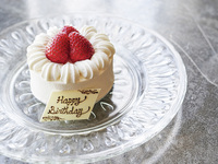 weekdays only 2starter + main course + dessert +cake coffee 8700yen→8300yen
