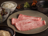 [Ushigoro Kyoto Store Exclusive Lunch] Black Wagyu Extra-Thick Sirloin Sukiyaki Set