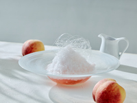 White Peach Frost Perfume (Parfum Givré de Pêche Blanche)