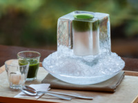 【ティータイム】”氷の器”アイス抹茶ラテ