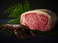 [Weekdays Only: Hana Course] Double main course featuring lobster and domestic beef sirloin steak! Includes one drink!