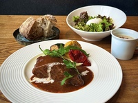 SET B – Red Wine–Braised Beef Cheek 160g