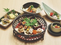 【席数限定ディナーコース】「旬奏（しゅんか）」前菜盛合わせ＋料理三種　全4品