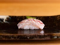 ＜鮨＞お昼のおまかせ握り