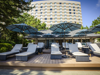 Visitor Use [6/27–9/7] Special Friday Night Pool Plan – Comfort Seat Plan