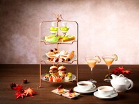 Weekends and Holidays [Afternoon Tea] 