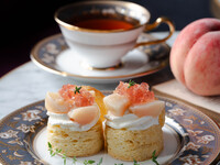 Seasonal scones/peach (only Bar time)