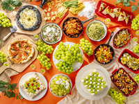 [September–October] CLUB ORIENTAL members-only plan: “Casual Italian & Shine Muscat Buffet” Dinner Buffet. 20% off the regular price ⇒ 3,600 yen