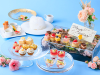 【평일 낮 한정 1,000엔 할인】 피치 & 블로섬 서머 애프터눈 티 + 카페 무제한 이용 + SNS에서 화제인 플라워 플레이트