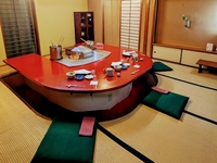 【夜の部】座敷：天婦羅特選コース ¥44,000（税込）サービス料10％別途〔ご予約はお電話にて〕