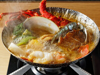 [Starting Sep 1] ~Luxury Uni Hot Pot Course~ ◆ Fully savor exquisite dishes that bring out the rich flavor of carefully selected fresh uni.