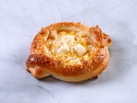 Mango Cream Bread (7/1–8/31)