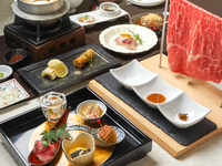 【极选套餐】秋韵——品味用稻草烟熏的回游鲣鱼、枫叶上烤制的秋鲑，以及栗子猪与秋季蘑菇煮制的米饭，这是一场夏日创意怀石料理之旅~