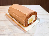 Day-limited: Black Roll Cake, approx. 15 cm