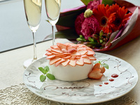 9/10～【Lunch Anniversary】Lunch Course Aホールケーキ付、メインディッシュが選べる 全4皿