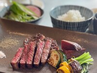 7月1日～8月31日まで！祝101周年【ランチ】大和の四季コース～秋～　秋の前菜、海老と黒舞茸、レモンバター醤油でお召上がり頂くノルウェーサーモンと根菜。お好みのステーキ　ガーリックライスにデザートも！
