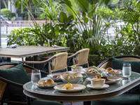 【Weekdays Lunch Set】サラダプレート& 4種から選べる軽食セット＋食後のドリンク付き