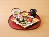 七五三お祝いプラン(土日祝ランチ/洋個室)　七五三対象のお子さま《おむすびセット》