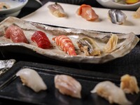 “September Only | 20% OFF” 8 nigiri + maki roll “Suburi”