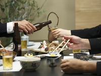 【個室確約】選べるワンドリンク付き「牛ステーキがメイン」シルバーウィーク限定プラン￥13,000