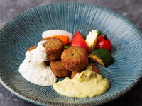 Chickpea croquettes with Kōchi vegetables, yogurt sauce and avocado sauce