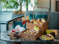 【Tea Time】Weekday-exclusive “Grape Afternoon Tea” (Entry times: 12:00, 14:30, or 17:00)