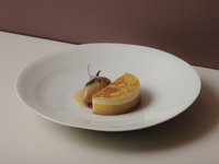 【９/19-11/30 デザートセット】 洋梨のシブースト​+ コーヒーまたは紅茶