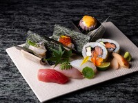 Premium Assorted Sushi Platter + Free-Flow Drinks Including Veuve Clicquot【90 Minutes】