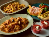 [Dinner Time] ◎6,500 yen◎ Includes all-you-can-drink! A sharing course featuring seasonal ingredients served on large platters