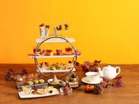[Weekdays only, 1 PM onwards] Okayama grapes and chestnuts: An autumnal afternoon tea featuring seasonal flavors (reservations required 2 days in advance)