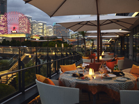 【HARBOR TERRACE】Veuve Clicquot Picnic High Tea Set + 1 glass of sparkling wine+ Standard Free Flow