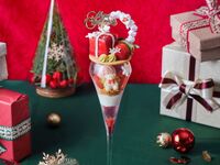 【平日限定】いちごのプレゼントボックスパフェ＋珈琲または紅茶（要予約）