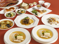 【午餐】東山套餐 4種涼菜、北京烤鴨、迷你魚翅湯、牛等7道菜