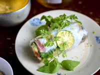 Weekend and holiday lunch course