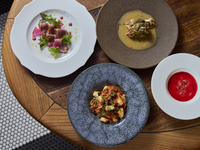 (Time Sale) [Lunch] Festive Brunch + 1 Free Upgrade + 2 Drinks