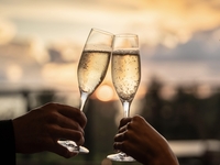 【DINNER | Anniversary Course】 - Reserve your December visit here - A dinner course featuring a toasting drink and whole cake to celebrate your anniversary. The main dish features beef short rib. A total of 5 courses.