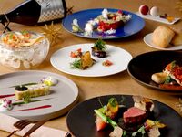 早割10%OFF✨プールサイド窓側席✨【12/19・20・24・25】ロマンチックな卓上キャンドルとイタリアンスパークリングワイン付！ズワイ蟹やオマール海老、しあわせ絆牛やフォアグラなど豪華食材で聖夜を愉しむマンジャーレクリスマスディナー
