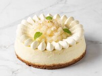 和梨のチーズケーキ（15cm／4～6名様向け）
