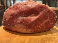 Cena: piatto a scelta dello chef (7 portate in totale, il piatto principale è manzo Tajima frollato)