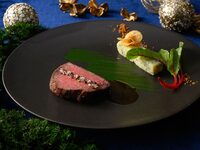 【Xmas2026】＜乾杯スパークリング付＞空と海に包まれる上質なひととき。プレミアムランチ ￥12,000
