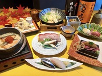 10月末まで！秋味覚を堪能♪紅葉コース『松茸と秋ぶりのすき焼き小鍋』『黒毛和牛ステーキ＆秋鮭といくらの羽釜めし』コース　5,890円（税抜）