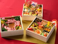 【2027年おせち】 ◎ご予約を承ります◎ 想いを込めて新年へと紡ぐ豪華和洋三段重＜50台限定＞