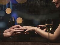 【Xmas2026】ペアリング付き　鉄板で仕上げる松阪牛や毛蟹・蝦夷鮑など厳選食材のプロポーズディナー全11品